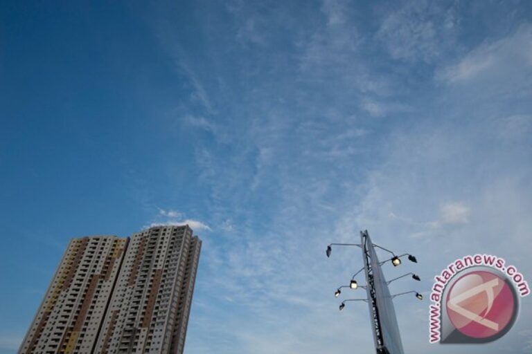 Cuaca DKI Jakarta diprediksi cerah pada Minggu pagi