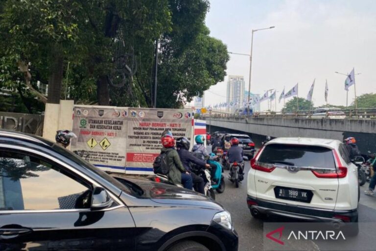 Jaksel tempatkan petugas di Mampang-Kuningan untuk urai kemacetan