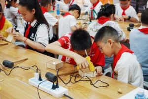Menengok workshop di China tanamkan rasa ingin tahu anak pada sains