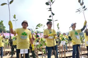 5.000 Pohon Bakau Ditanam, AEON Environmental Foundation Kembali Hijaukan Kawasan Pesisir