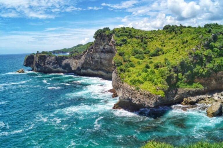 7 Pantai Eksotis di Gunungkidul yang Jarang Dijamah Banyak Orang