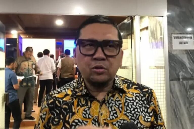 Airlangga Mundur, Golkar Pastikan Partai Tak Retak