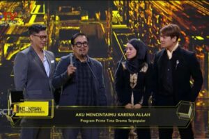 ‘Aku Mencintaimu Karena Allah’ Raih Trofi Program Prime Time Drama Terpopuler ITA 2024