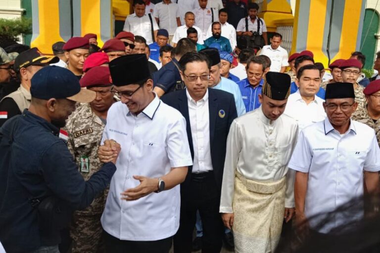 Bersama Partai Perindo, Sultan Deli Lepas Keberangkatan Rico-Zaki ke KPU Medan