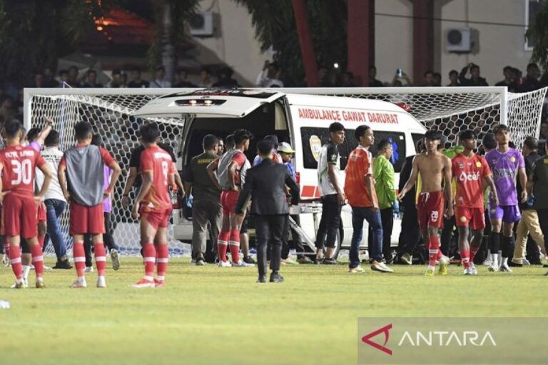 Diwarnai pemukulan wasit dan tiga kartu merah, Aceh lolos ke semifinal