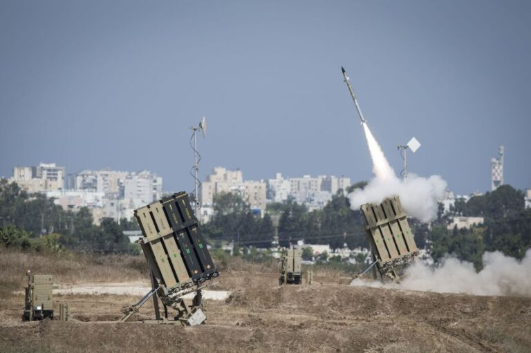 Harga Roket Iron Dome, Sekali Tembak Seharga Mobil Mewah