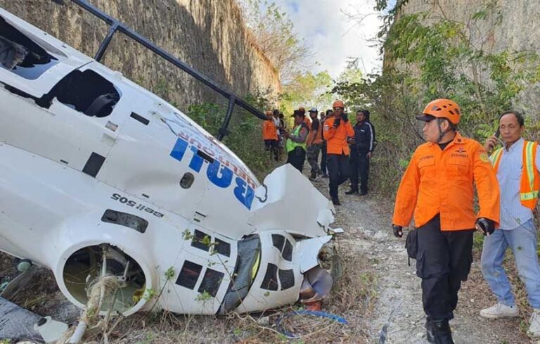 Helikopter Jatuh di Sulubun Bali setelah Mengudara 4 Menit