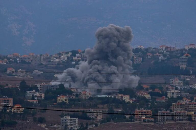 Israel Bombardir Lebanon: Hampir 500 Orang Tewas, Targetkan Rumah Sakit