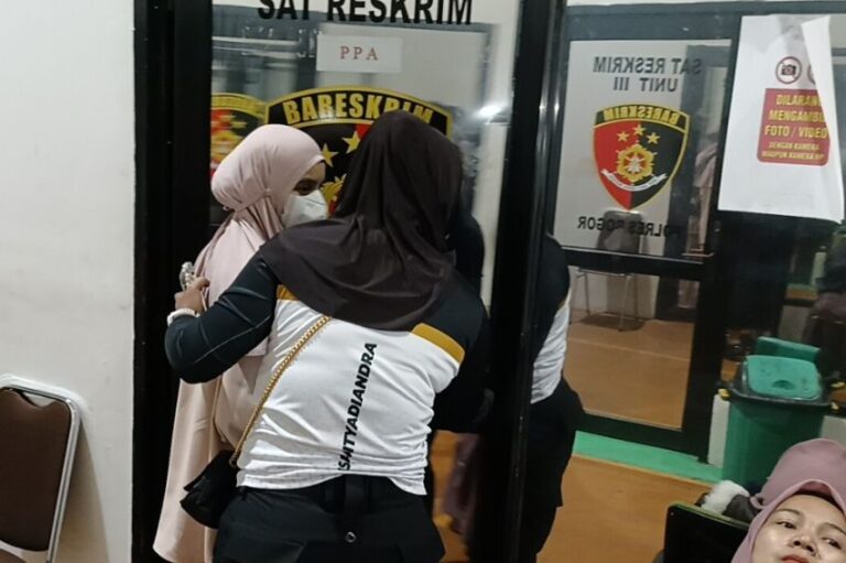 Jadi Korban KDRT Suami, Selebgram Cut Intan Nabila Sambangi Polres Bogor