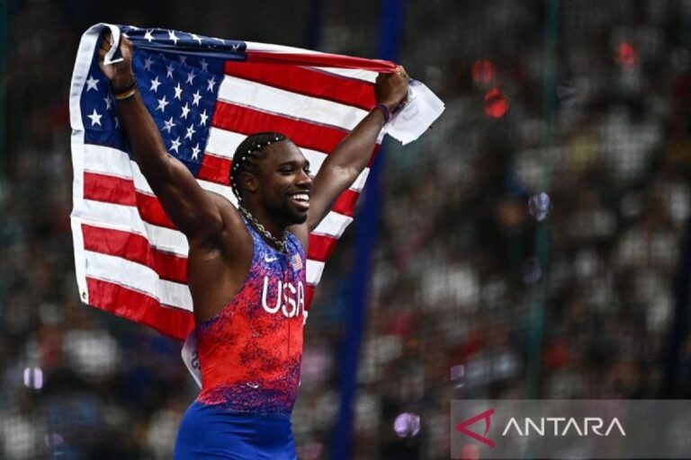 Juara Olimpiade Noah Lyles positif COVID-19