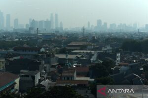 Kualitas udara Jakarta terburuk kedua dunia, warga diimbau bermasker