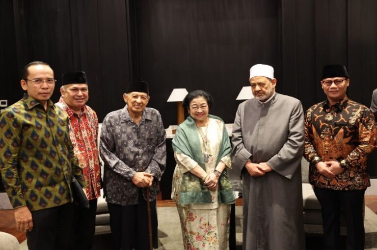 Megawati Bahas Isu Perdamaian Dunia saat Bertemu Imam Besar Al Azhar