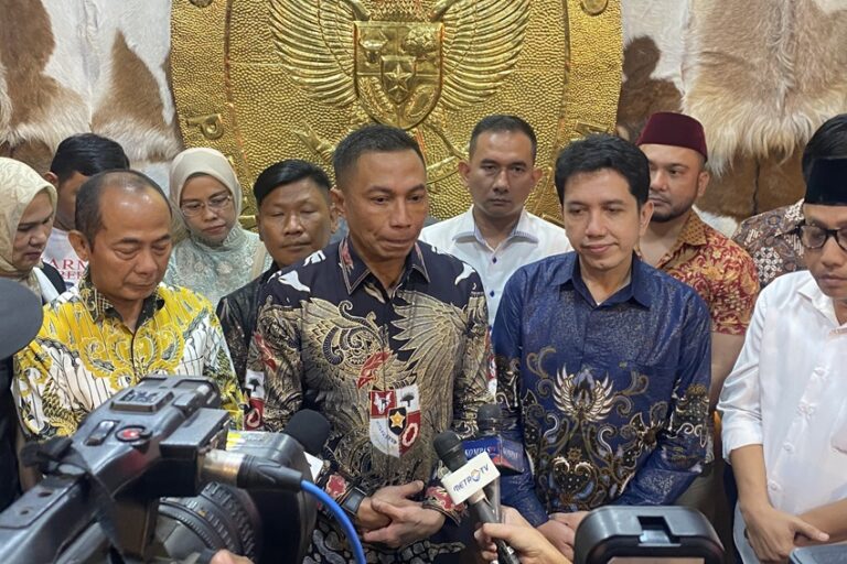 Paslon Independen Dharma Pongrekun-Kun Wardana Daftar Hari Terakhir ke KPU Jakarta