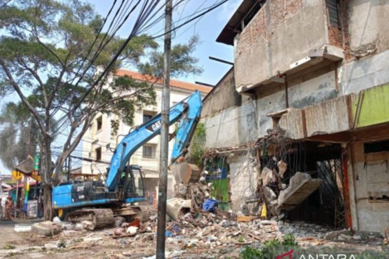 Pedagang di eks Johar Baru Teater direlokasi ke Lokbin Pulo Gundul