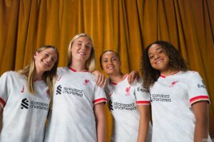 Pemberdayaan perempuan dalam jersey ketiga Liverpool