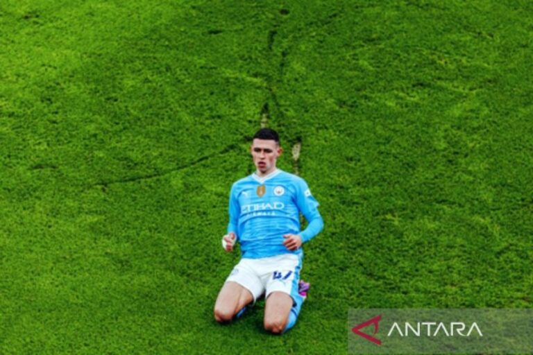 Phil Foden raih penghargaan Pemain Pria Terbaik 2023/24 versi PFA