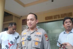 Polisi mediasi bentrok perebutan tanah sengketa di Kembangan Jakbar