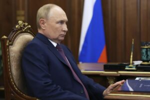 Presiden Putin Ejek Pemimpin Ukraina Seperti Alien