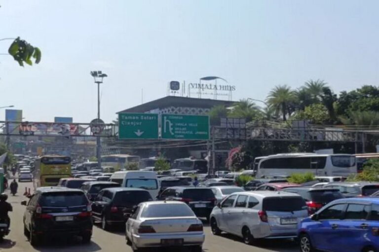 Puncak Macet Total, Ini Dampaknya pada Mesin Mobil