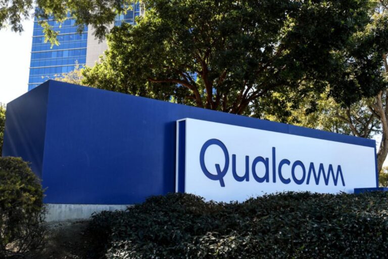 Qualcomm dikabarkan berminat mengambil alih Intel