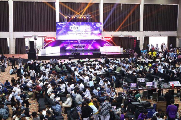 Ribuan Peserta Ramaikan Kompetisi Mzone Esports Expo di Ancol