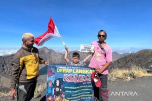 Siswa SD asal Jaksel taklukkan Gunung Rinjani untuk rayakan HUT RI