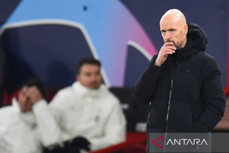 Ten Hag tegaskan rekrutmen alumni Ajax keputusan klub