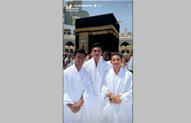 Tiba di Arab Saudi, Skuad Timnas Indonesia Sempatkan Beribadah Umrah