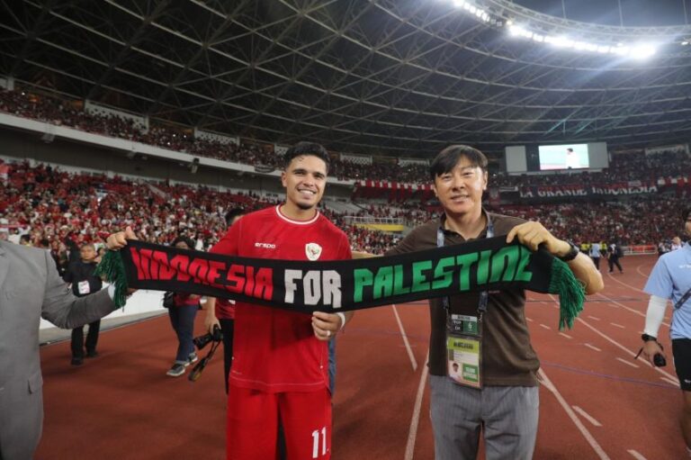 Timnas Indonesia vs Irak Berakhir, Shin Tae-yong dan Ragnar Oratmangoen Beri Dukung ke Warga Palestina