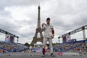 Veddriq dan Rizki ikut defile tim Indonesia di penutupan Olimpiade