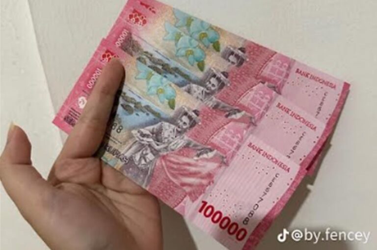 Viral! Netizen Curhat Dapat Uang Kertas Rp100 Ribu Tanpa Gambar Wajah Soekarno-Hatta