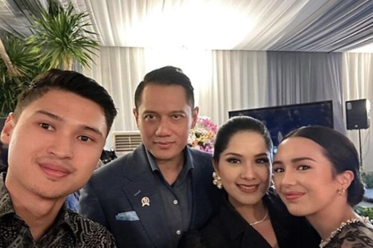 7 Artis Indonesia yang Menikah dengan Politisi, Nomor 4 Baru Dilangsungkan