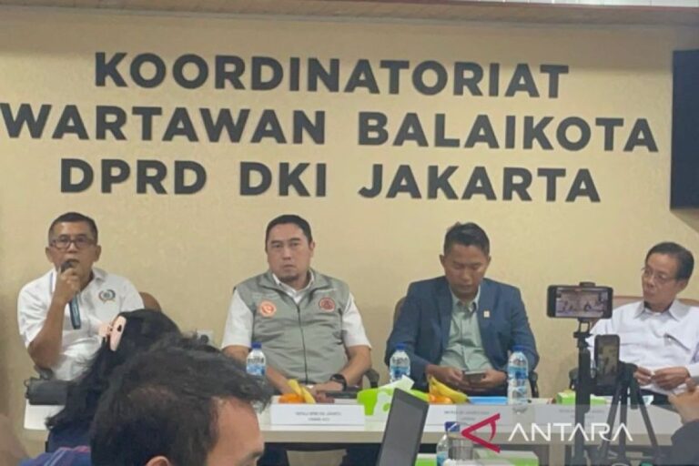 Anggota DPRD DKI bina relawan untuk cegah kebakaran di Jakarta