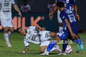 Dapat Dua Kartu Merah, PSIS Takluk 0-2 dari Persija