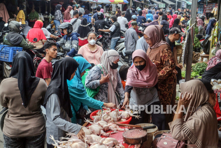 Deflasi Beruntun, Ekonom: Ekonomi Tidak Sedang Baik-baik Saja