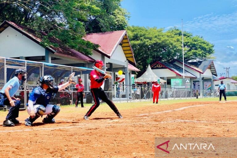 Dicukur Jawa Barat 23-2, sofbol putra tuan rumah gugur di PON