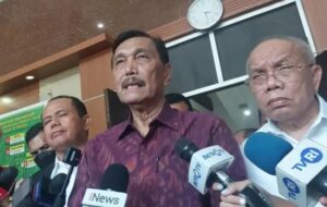 Ditanya soal Munas Golkar, Luhut Pandjaitan: Nanti Kau Tanya Mengenai Air Pollution Akan Saya Jawab