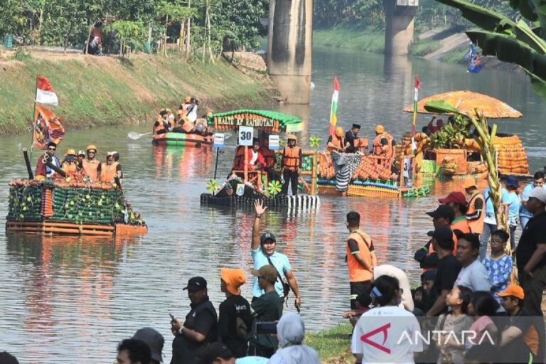 DKI kemarin, Hari Sungai hingga pulau sampah di Kepulauan Seribu