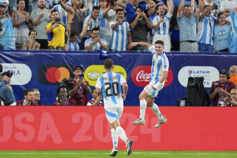 Gol Alvarez Bawa Argentina Ungguli Kanada pada Babak I Semifinal Copa America