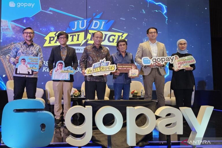 GoPay gaet Rhoma Irama komitmen perangi judi online di Indonesia