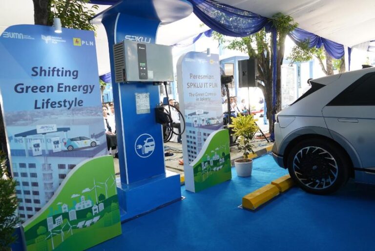 Gunakan REC, Institut Teknologi PLN Jadi Kampus Energi Hijau Pertama di Jakarta