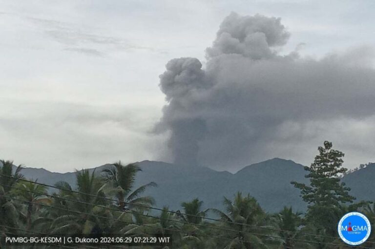 Gunung Dukono Meletus, Tinggi Kolom Letusan Capai 1.000 Meter