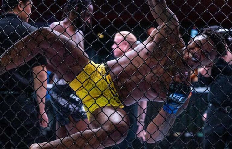 Hanya Satu Ronde, Sikut Berputar Michael Morales Bikin Neil Magny Kalah TKO