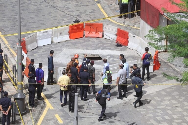 Heboh! Turis India Hilang Tertelan Sinkhole Kuala Lumpur, Baru Ditemukan Sepatunya