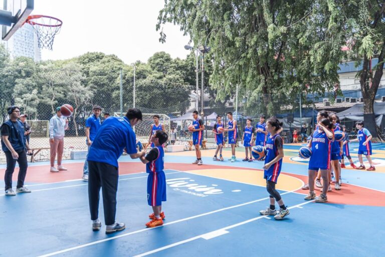 IBL-Mandiri telah renovasi 51 lapangan bola basket