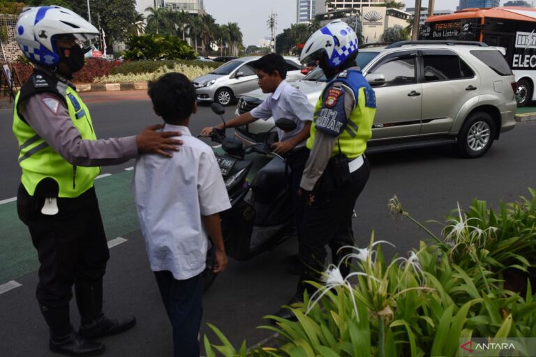 Jangan sampai telat, SIM keliling hadir di lima lokasi Jakarta