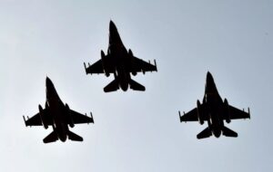 Jet Tempur F-16 Ukraina Berkeliaran di Wilayah yang Dikontrol Rusia