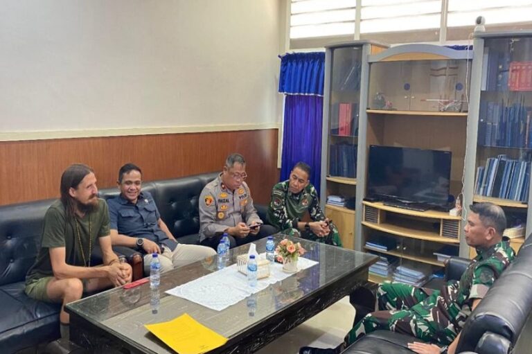 Kapuspen TNI: Kondisi Pilot Susi Air Philip Mark Martein yang Dibebaskan OPM Stabil