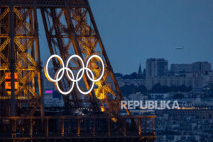 Keluarga Eiffel Berkeras Tolak Logo Olimpiade Dipasang Permanen di Menara Eiffel