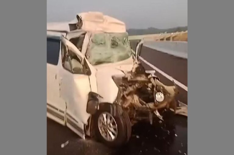 Kronologi Luxio Tabrak Belakang Dump Truck di Tol Cisumdawu Hingga Sopir dan Penumpang Tewas